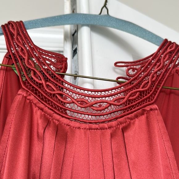 BCBG - Picture 2 of 4